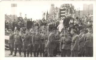 1940 Nagyvárad, Oradea; bevonulás, csendőr / entry of the Hungarian troops, gendarme, photo