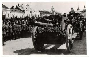 1940 Máramarossziget, Sighetu Marmatiei; bevonulás, ágyú / entry of the Hungarian troops, cannon