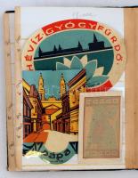 32 db bőrönd címke főként balatoni településekről, néhány külföldivel, albumba rendezve