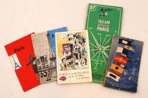cca 1960-80 Vegyes párizsi térképek, 5db, különböző méretben és minőségben