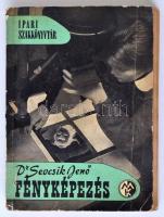 Sevcsik Jenő: Fényképezés (eszközök és eljárások). Bp., 1960, Műszaki Könyvkiadó (Ipari szakkönyvtár). Kicsit kopott papírkötésben, egyébként jó állapotban.
