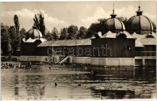 30 db MODERN fekete fehér magyar városképes lap Hévízről az 1950-es és 1960-as évekből / 30 modern b...