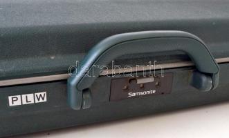 Samsonite számzáras koffer, sok férőhellyel, jó állapotban, 50,5×42,5×12 cm