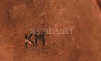 KM jelzéssel : Népviseletes asszonyka váza, mázas kerámia, apró hibával, m:22cm