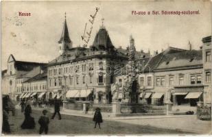 Kassa, Kosice; Fő utca, Szentháromság-szobor / main street, statue