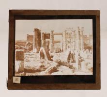 cca 1900 10 db üvegnegetív, épületekről, antik romokról, egyiken repedés, 9×7 cm