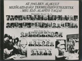 cca 1960 Az 1945-ben alakult mezőgazdasági termelőszövetkezetek alapító tagjai Dánszentmiklóson, Sarkadon, Szelestén és Vasszilvágyban, kistabló 55 nevesített portré, 18x24 cm