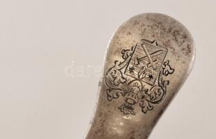 Ezüst (Ag.)  fagylatos kanál, jelzett, mesterjeggyel (VCD), gravírozott címerrel, h:14 cm (2×), nett...