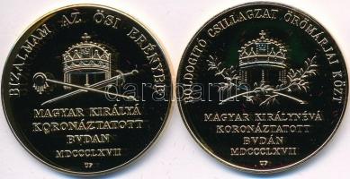 DN "Koronázási szett - 1867" aranyozott rézötvözet utánveret emlékérem pár dísztokban, tan...
