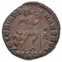 Római Birodalom / Siscia / I. Valentinianus 364-367. AE3 Br (2,84g) T:2
Roman Empire / Siscia / Val...
