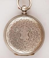 Ezüst(Ag) zsebóra, kulccsal, működik, jelzett, gravírozással, d: 3,5 cm, bruttó: 36,1 g