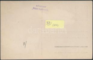 cca 1914-1918 Katona karddal, fotólap, Kövessy Budapest pecséttel, 14x9 cm