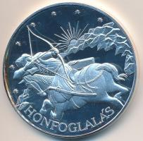 Kósa István (1953-) "Millecentenárium - Árpád fejedelem / Honfoglalás" fém emlékérem (42,5...