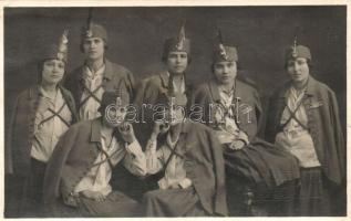 Galgóc, Frašták, Hlohovec; Sokol lányok Fotogr. Atelier J. Kollárik / Girls in Sokol uniform, photo (EK)