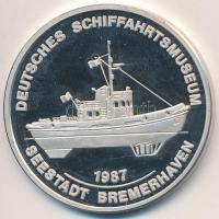 Német Szövetségi Köztársaság 1987. Német Hajózási Múzeum - Bremerhaven tengeri város / Voith német nyelvű kétoldalas Ag emlékérem, eredeti tokban (19,93g/0.999/38mm) T:PP fo. Germany - Federal Republic 1987. Deutsches Schiffahrtsmuseum - Seestadt Bremerhaven / Voith German language double sided Ag commemorative medal in original case (19,93g/0.999/38mm) C:PP spotted