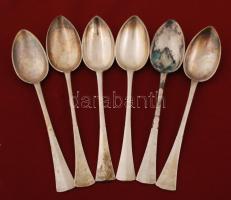 Ezüst (Ag) és ezüst nyelű evőeszközök, jelzettek,  29 db ezüst nettó:1199 g, és 10 db ezüst nyelű br...