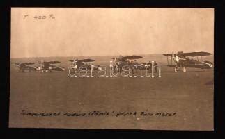 cca 1918 Phönix-típusú vadászgépek Pola mellett, fotó, feliratozva, 9×15 cm /  cca 1918 Phönix-type biplanes near Pola, photograph, with notes in Hungarian, 9×15 cm