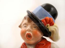 Herendi harmónikázó fiú, kézzel festett, jelzett (koronás 1941), hibátlan, m:21 cm