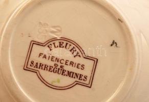 Sarreguemines antik francia mokkás csésze és alj, levonóképes, jelzett, apró lepattanással