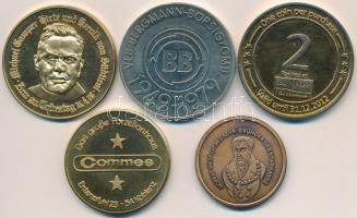 Vegyes 5db-os klf német, osztrák fém emlékérem és zseton tétel, közte 1976. "Szabadságot Dél-Ti...