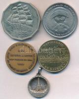 Vegyes 5db klf fém emlékérem tétel, egy darab medállal közte Európa 1995 kétoldalas fém emlékérem (40mm), Marvin, a marsi kétoldalas fém emlékérem (37mm) T:2,2- Mixed 5pcs diff commemorative medals with one medallion, among them Europa 1995 double sided commemorative medal (40mm), Marvin the Martian double sided commemorative medal (37mm) C:XF,VF