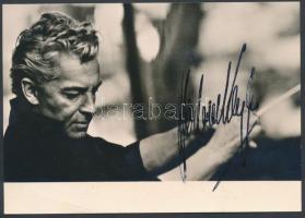 Herbert von Karajan (1908-1989) karmeset aláírása őt magát ábrázoló levelezőlapon