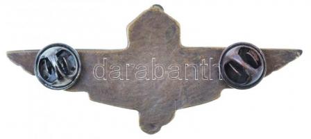 1939-1945. Magyar motorkerékpáros lövész alakulat jelvény, Br modern replika kitűző (33x74mm) T:2