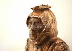 Jelzés nélkül: Ülő öregasszony koszorúval. Bronz, utólag ráerősített fa talapzattal, m:27 cm