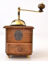 Régi kávédaráló, jelzett, fa-réz, m:21 cm