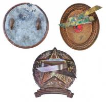 1945-1958. Magyar Néphadsereg "Sapkajelvény tisztesek és honvédek számára" fém sapkajelvén...