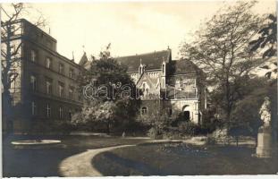 25 db RÉGI képeslap, vegyes minőség; magyar olasz, osztrák, francia városképes lapok / 25 old postca...