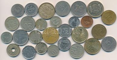 28db-os, nagyrészt klf fémpénz tétel, főleg spanyol, maláj és görög érmék T:2,2- 28pcs mainly diff mixed coins, with some coins from Spain, Malaysia and Greece C:XF,VF