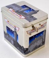 Nürnberger Lebkuchen zenélő fém díszdoboz, 12×9×12 cm