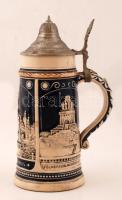 Régi német söröskorsó, Lipcse nevezetességeivel, jelzett, ón tetővel, hibátlan, m:22 cm