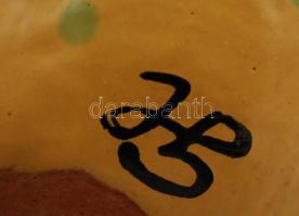 Gorka Lívia (1925-2011): Tálka. Festett mázas kerámia, jelzett,lepattanással, 15x14×4 cm