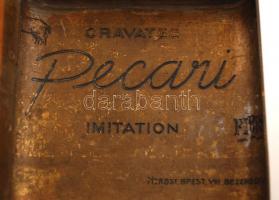 Pecari Imatation díszdoboz, fém és fa, 8x8x2cm