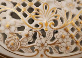 Herendi áttört bonbonier, kézzel festett, jelzett, hibátlan, m:14 cm, d:14 cm