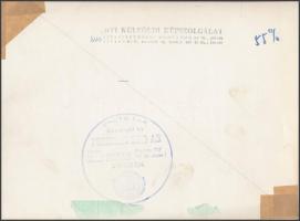 cca 1960 Végső nyughely keresése, vintage fotó, sarkain törésvonal, 18x24 cm