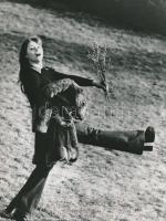 cca 1970 Giltán Tivadar: Díszlépésben I-II., 2 db pecséttel jelzett vintage fotóművészeti alkotás, 2...