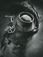 cca 1995 Ágg Károly: Pro terram, feliratozott vintage fotóművészeti alkotás, 22,5x16,5 cm