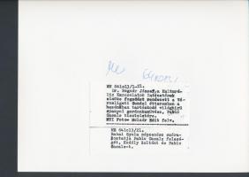 1964 Budapest, Gundel étterem, Pablo Casals és Kodály Zoltán Babai Gyula népzenészt hallgatja, felir...