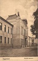 Nagyvárad, Oradea; Honvéd laktanya / military barracks (ázott sarok / wet corner)