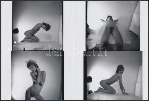 cca 1984 Kalap, kancsó, szép leány, 13 db finoman erotikus fénykép, korabeli negatívokról készült mo...