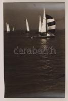 cca 1968 Krisch Béla (Kecskemét): Vitorlák, pecséttel jelzett vintage fotóművészeti alkotás, 38x25 cm