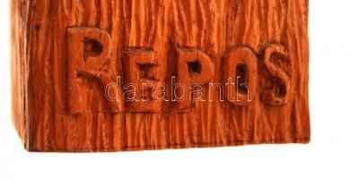 Jos Martin jelzéssel: Ülő nő, faszobor, faragott, jelzett, 22cm