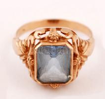 Arany gyűrű akvamarin kővel (Au.) 14 K.,bruttó: 5 g., jelzett, méret: 54. / Golden ring with aquamarine stone (Au.) 14 K., gross weight: 5 g., signed, size: 54.