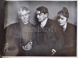 9 db fényképezéssel kapcsolatos kiadvány, nyomtatvány