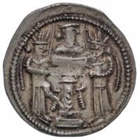 Szasszanida Birodalom / II. Sápúr 309-379. Drachma Ag (3,88g) T:2-,3 Sasanian Empire / Shapur II 309...