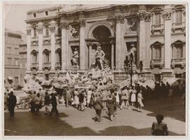 cca 1930-40 Róma, Fontana di Trevi, fotó  kis hibával, 17x24cm