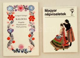 2 db népviseletes könyv: Flórián Mária, Urai Erika: Magyar népviseletek. Bp., 1983, Móra (Kolibri könyvek). Kartonált papírkötésben, jó állapotban.; Lengyel Györgyi: Kalocsa. Pingálás / Wandmalerei / Wall-painting. Bp., 1990, Artemis. Képeslap melléklettel. Papírkötésben, jó állapotban.